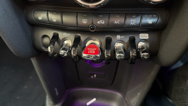 MINI Hatchback 1.5 Cooper Classic II 3dr Petrol Hatchback